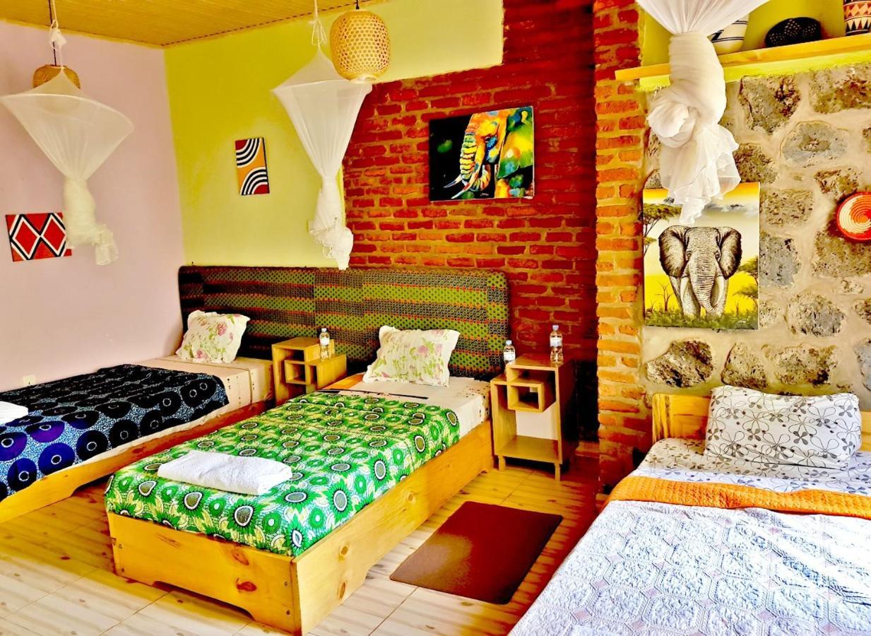 Yambi Guesthouse Kigali Exterior foto